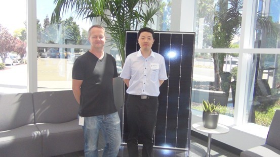 ���l�x�������п͑�һ